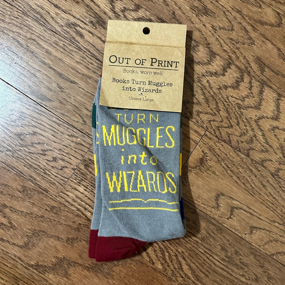 Harry Potter Socks “Books Turn Muggles into Wizards” Sock Size L (10-13) NWT